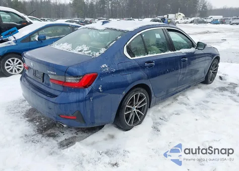 2021 BMW 330I xDrive z USA, uszkodzony, nr VIN 3MW5R7J02M8B58223